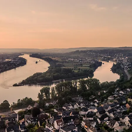 Rhein-lodge *